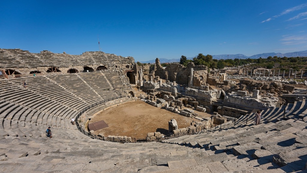 Панорама античного театра в Сиде.