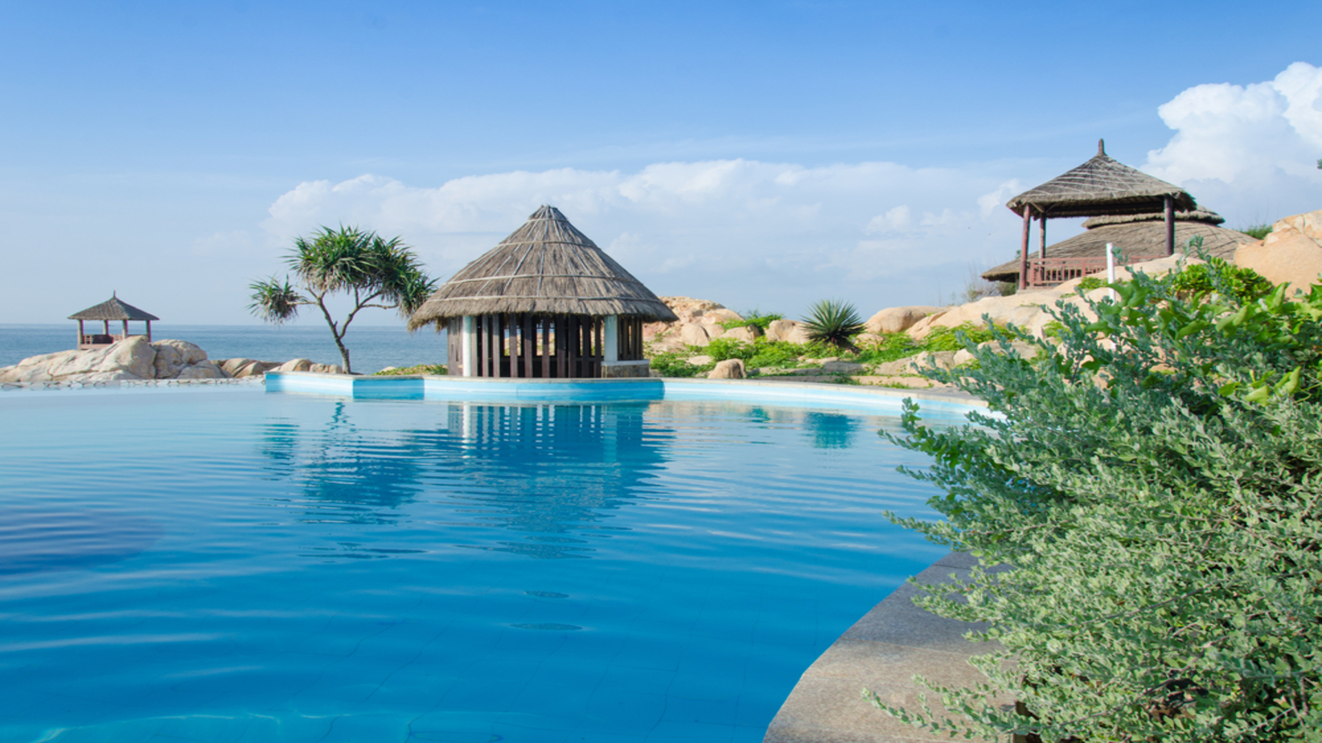 Бунгало на пляже Хам Тьен, Фантьет.