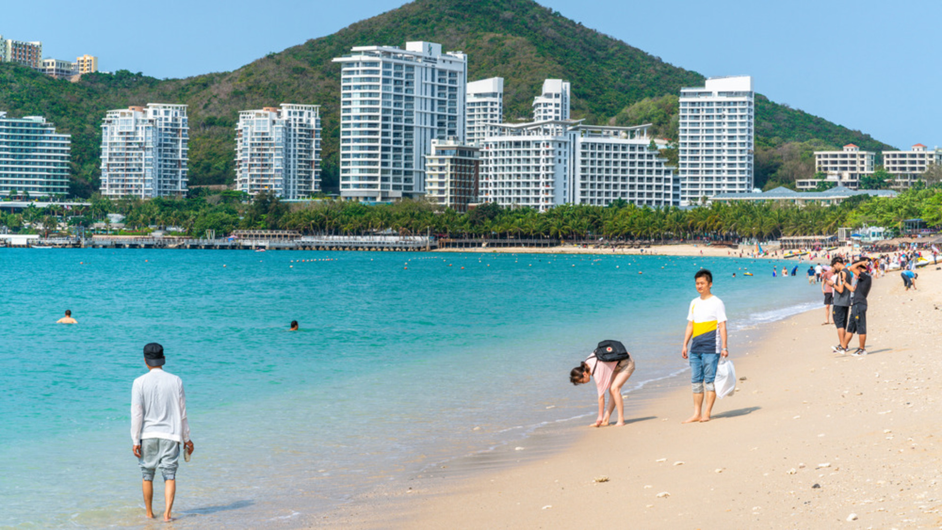 Пляж Дадунхай в Санье