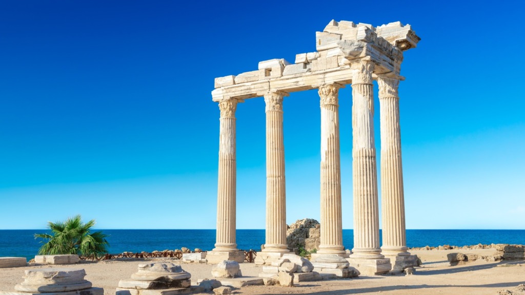 Руины храма Аполлона, Сиде.