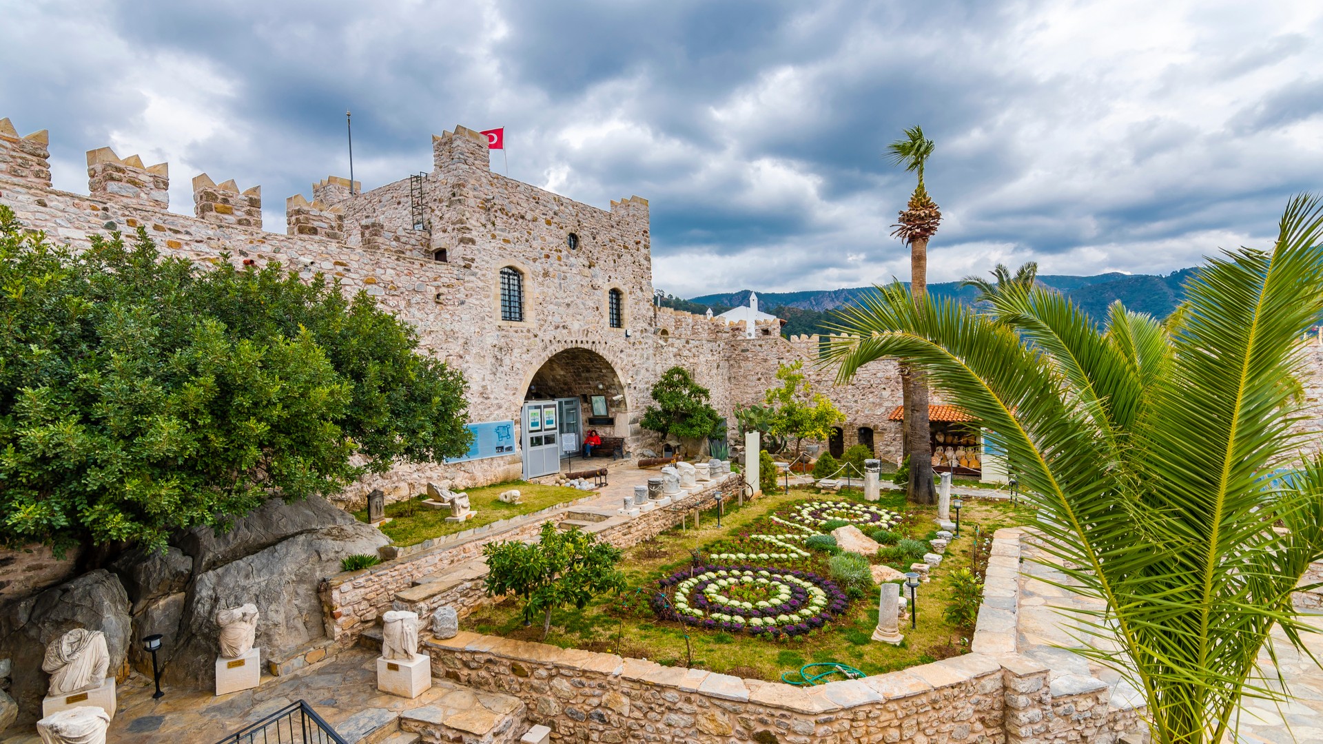 Внутренний вид крепости Мармарис.