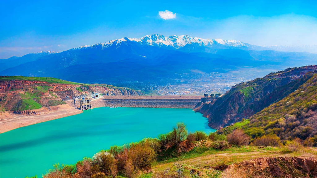 Озеро Чарвак