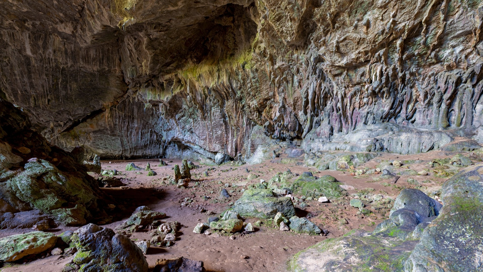Пещера Нимара недалеко от Мармариса.
