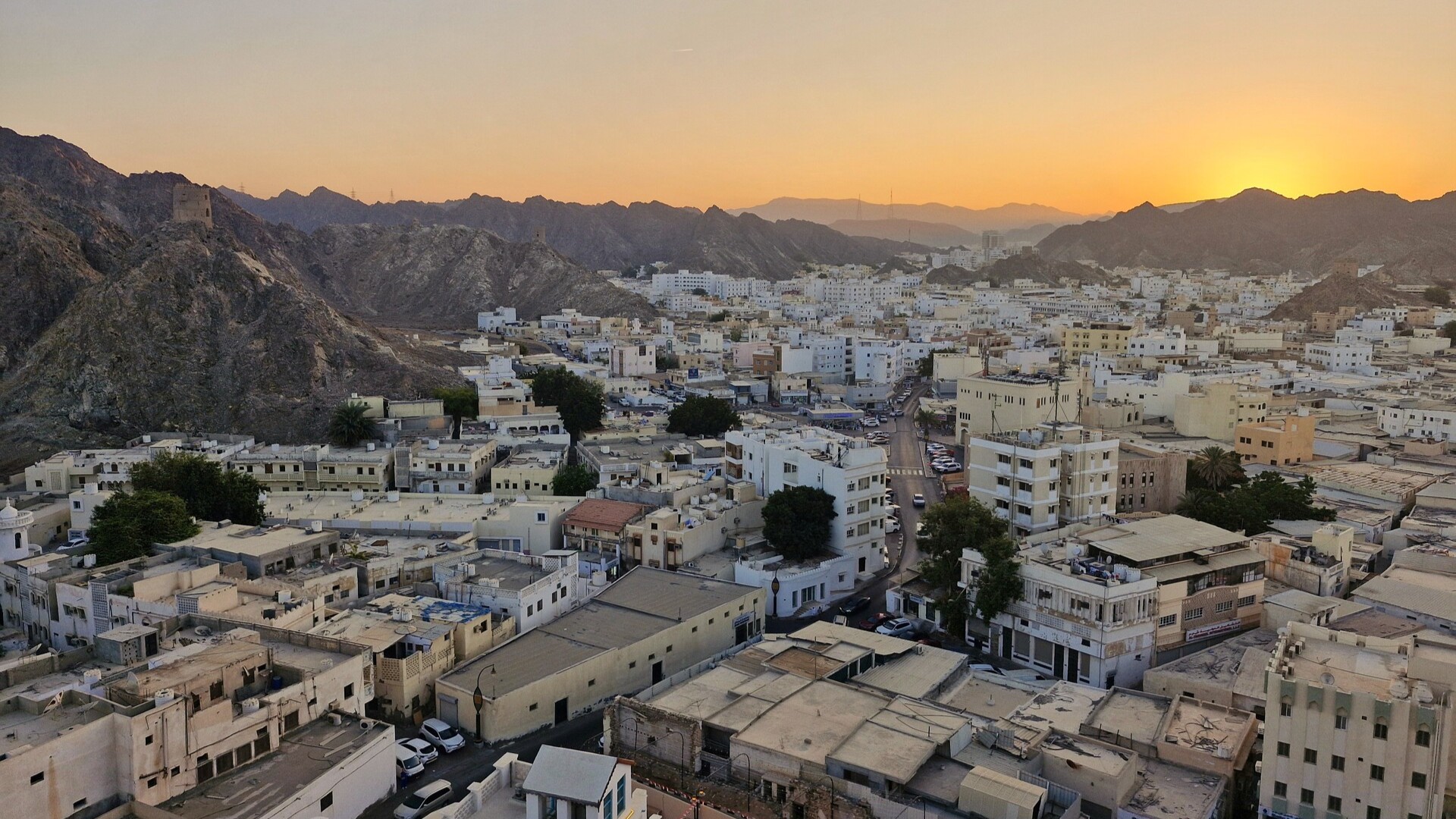 Вид с форта, Маскат — столица Омана.