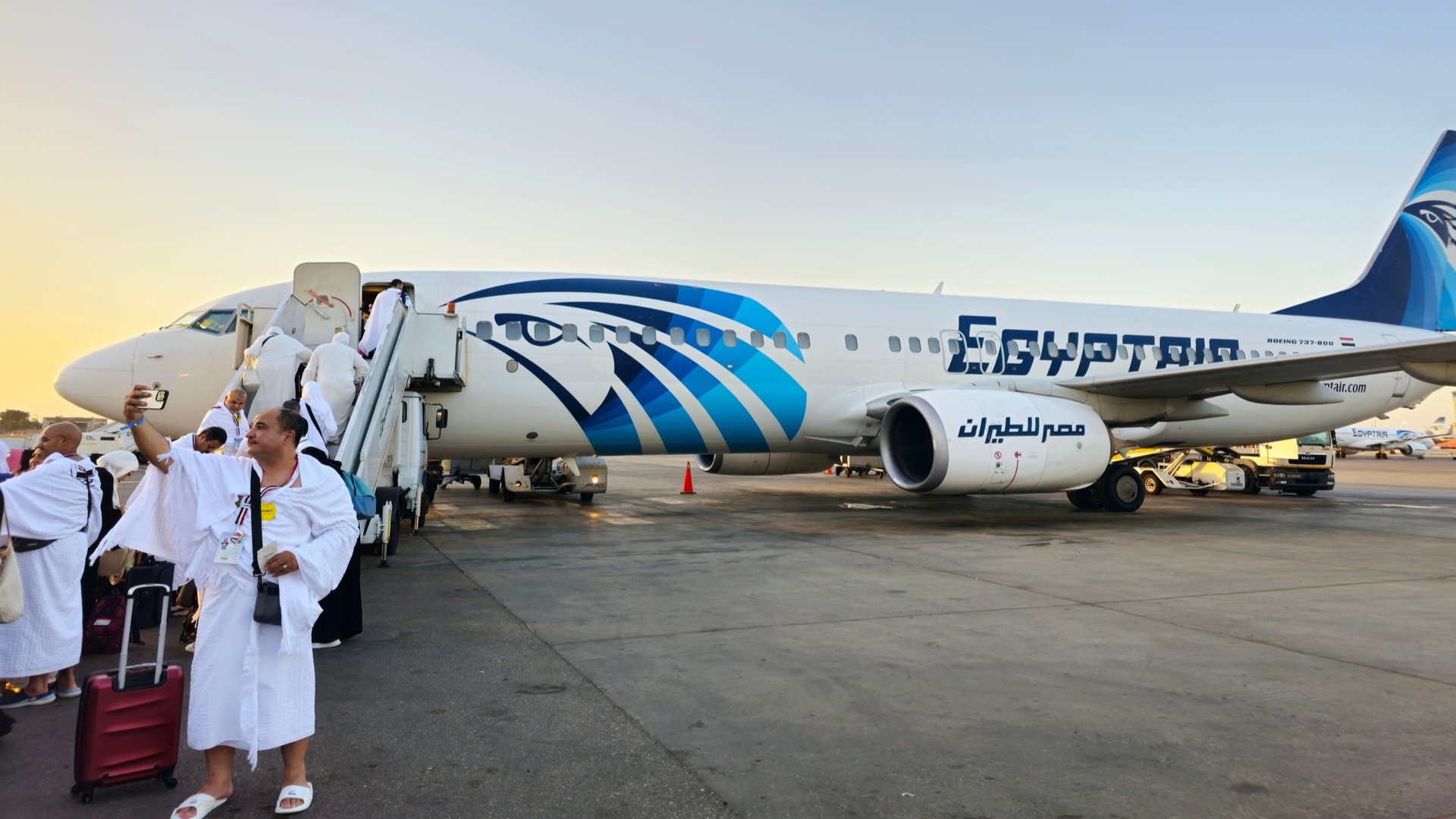 Самолет Egypt Air в международном аэропорту Каира.