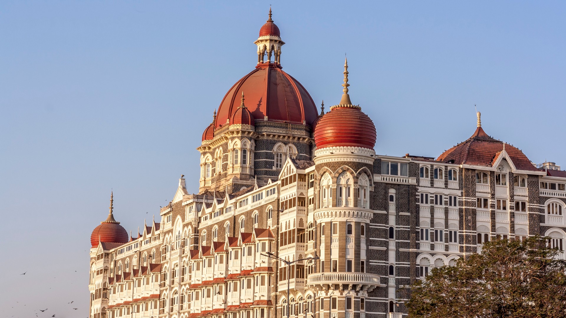 Роскошный отель Taj Mahal Palace, Мумбаи.