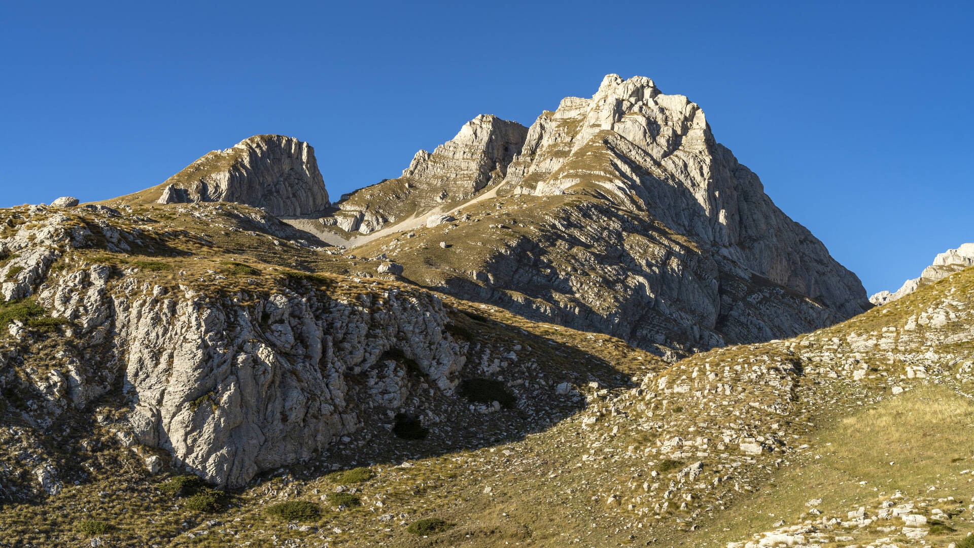 Боботов Кук — вершина горного массива Дурмитор.