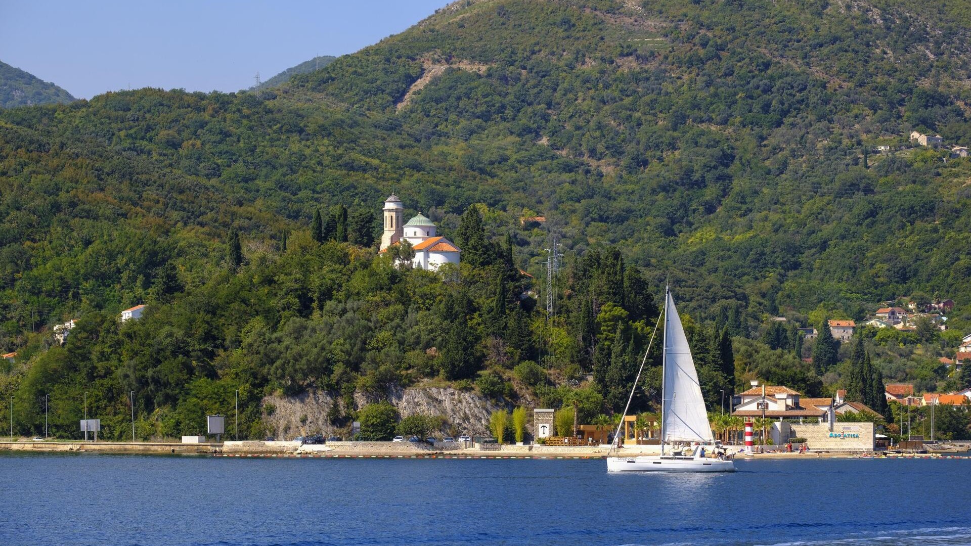 Церковь Света Неделя в Каменари, провинция Герцег-Нови.