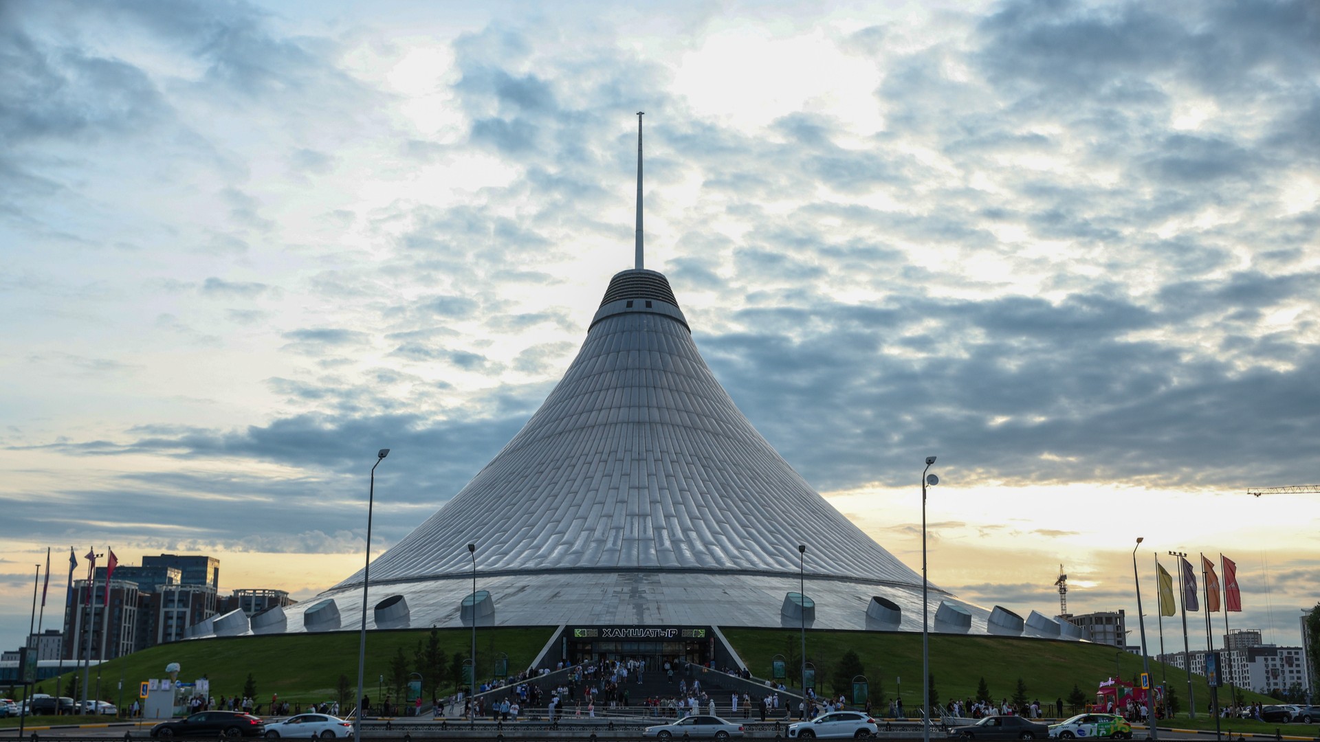 Торгово-развлекательный центр «Хан Шатыр», Астана.