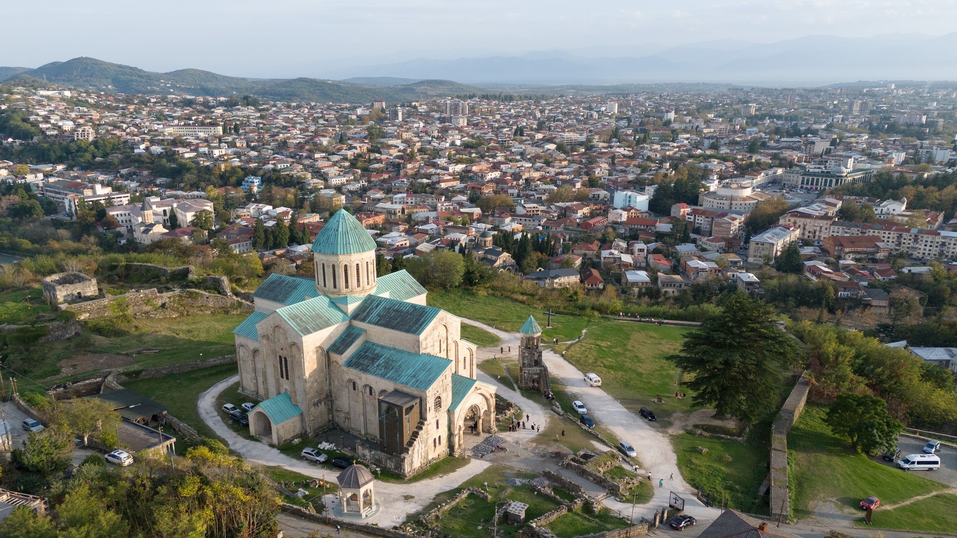Кафедральный собор Баграта на холме Укимериони, Кутаиси.