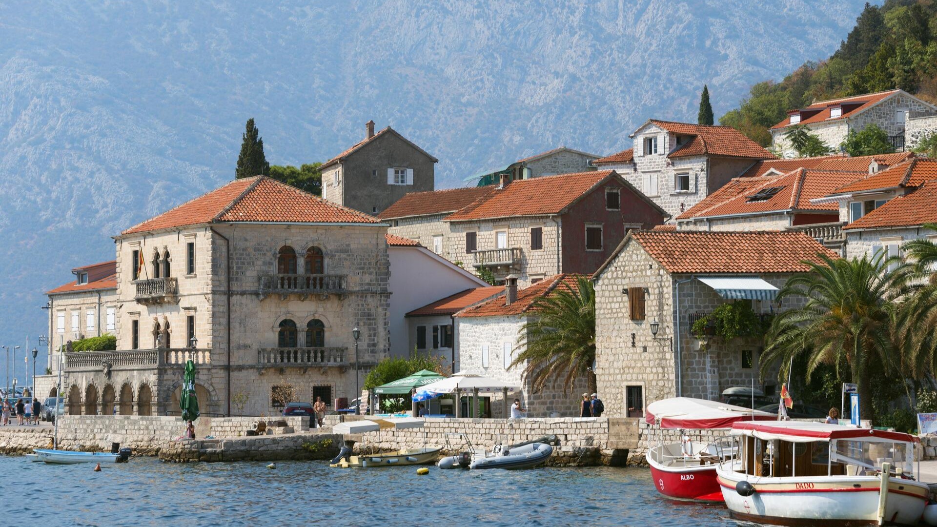 Портовый и Патрицианский дворец, Пераст, Которский залив.