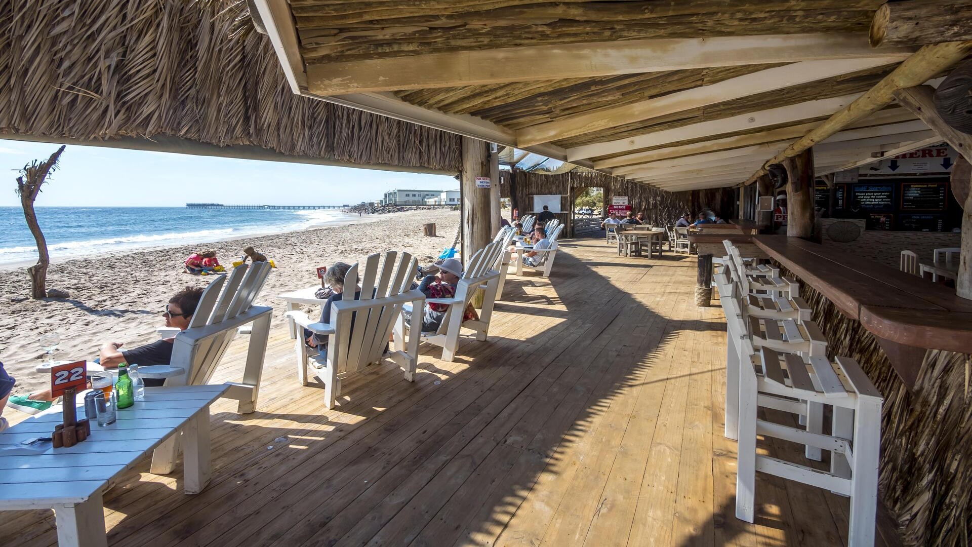 Ресторан Tiger Reef на пляже в Свакопмунде.