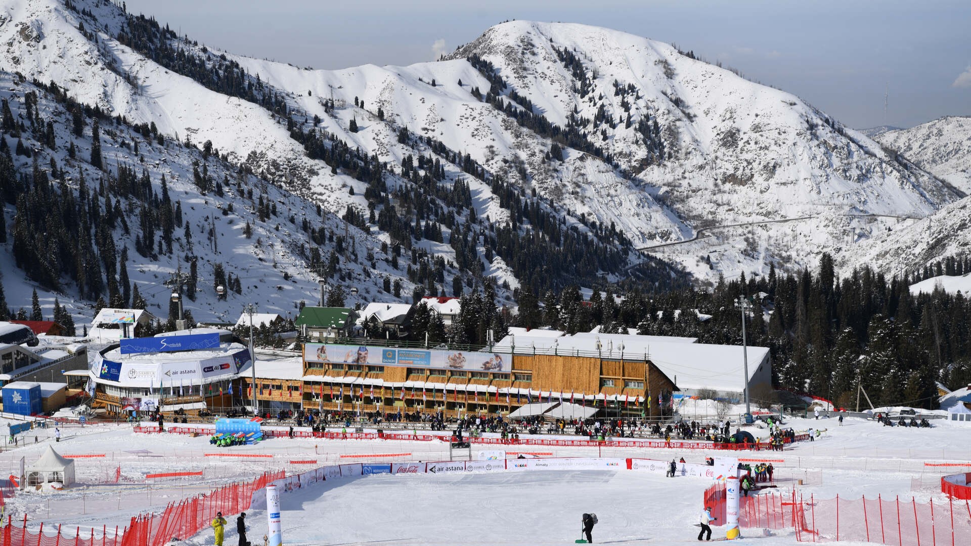 Горнолыжный курорт Шымбулак, Казахстан.