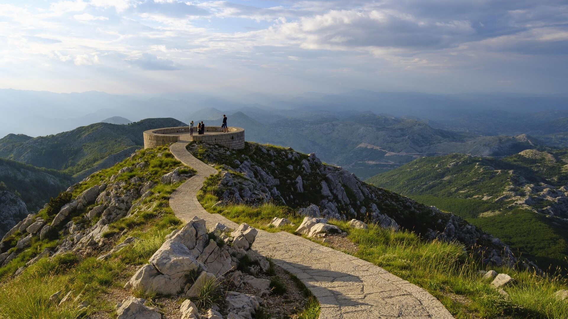 Смотровая площадка на Езерски Врх, заповедник Ловчен.