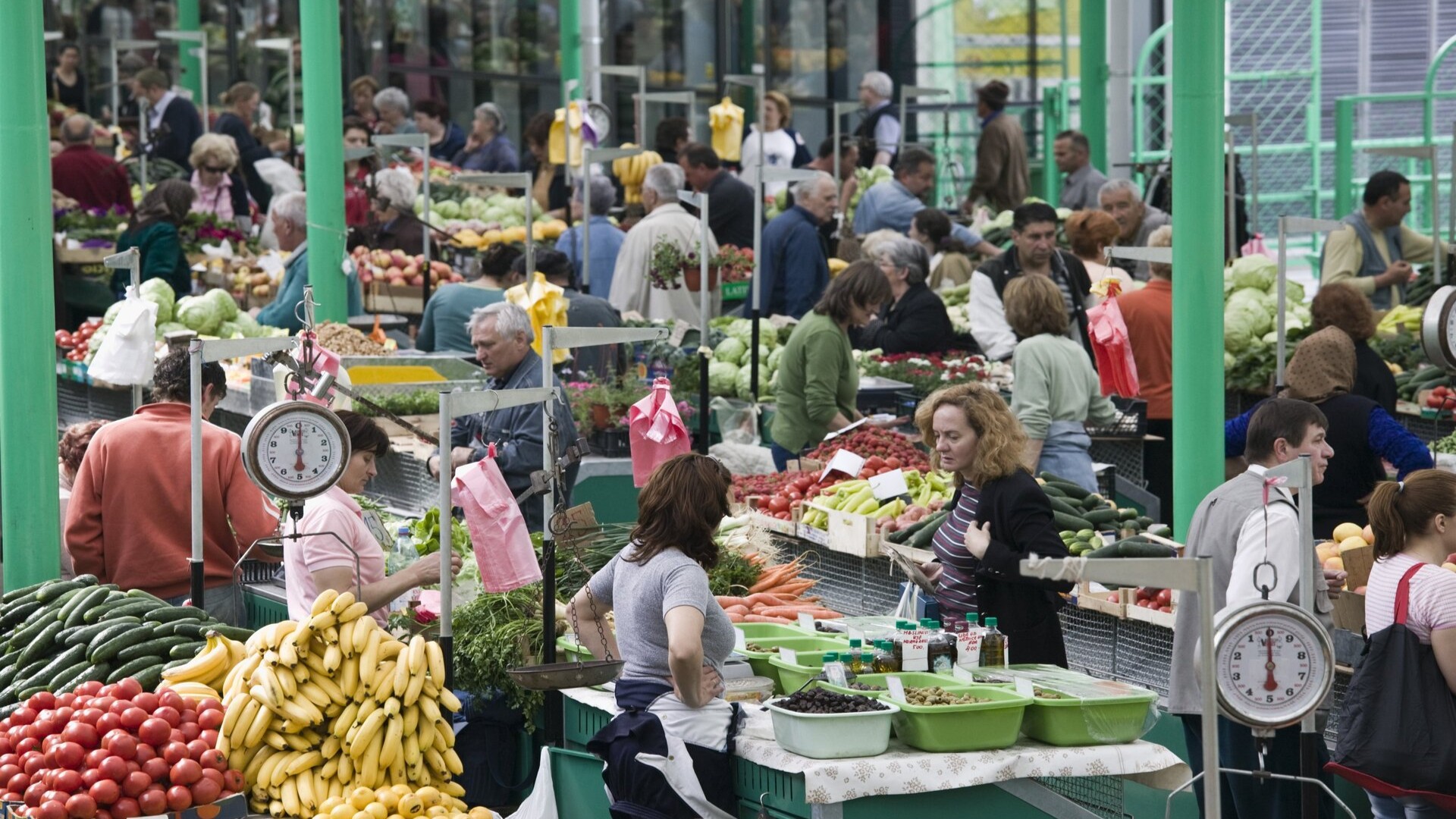 Зеленый рынок в Белграде, Сербия.